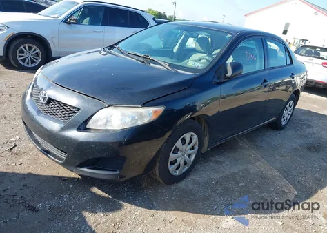 2010 Toyota Corolla Le z USA, uszkodzony, nr VIN 2T1BU4EE4AC313326